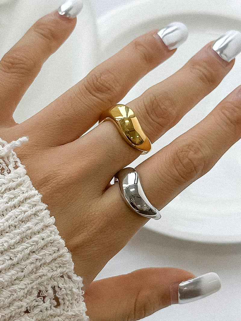 Wave Band Ring